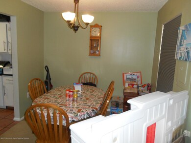 203 Violet Ln unit 203, Jackson, NJ 08527 - photo 4