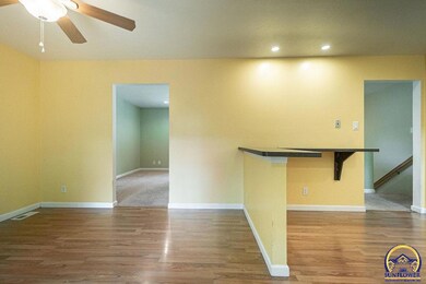 4819 SW Commanche Rd, Topeka, KS 66614 - photo 7