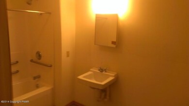 35 Learn Ln unit 101, East Stroudsburg, PA 18301 - photo 6