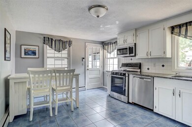 48 Watson St, Nashua, NH 03064 - photo 5