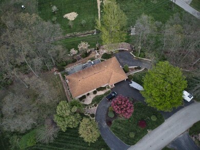 1524 W Deborah Dr, Greensburg, IN 47240 - photo 3