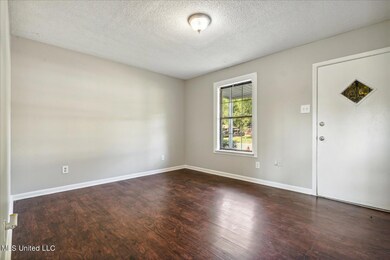 06-06-1780296wr-2795 Meadowbrook Dr