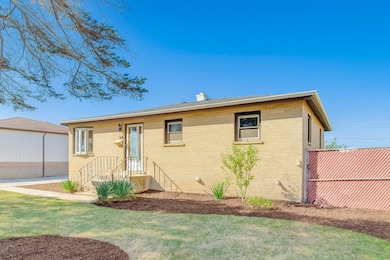 542 W Memory Ln, Addison, IL 60101 - photo 2