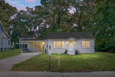 332 Howle Ave