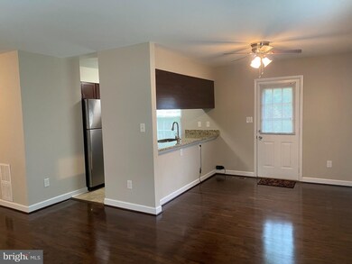 9705 Pleasant Gate Ln, Potomac, MD 20854 - photo 4