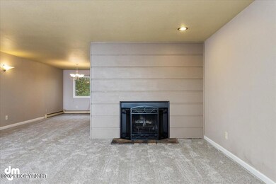 06-Living Room-7118