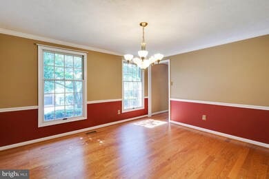 15528 Yorktown Dr, Dumfries, VA 22025 - photo 7