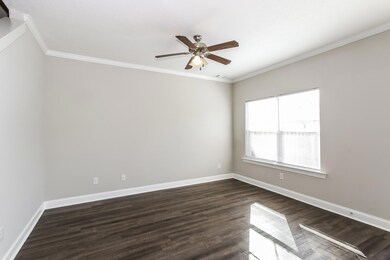 003-photo-living-room-13660364