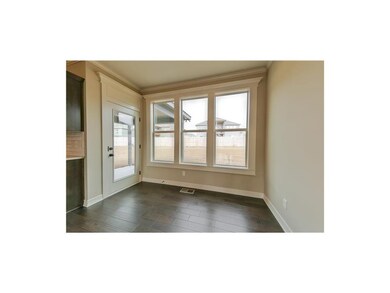 LED Bulbs in main level can light fixtures.