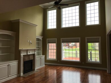 11107 Radleigh Ln, Louisville, KY 40291 - photo 5