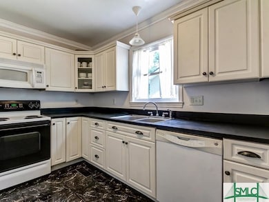 404 Columbus Dr, Savannah, GA 31405 - photo 3