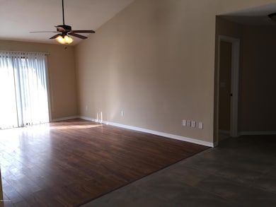 7926 Painted Oak Dr, Jacksonville, FL 32210 - photo 4