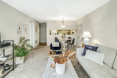 3410 25th Ave W unit 102, Seattle, WA 98199 - photo 6