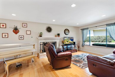 4417 Catlin Cir Unit A-006-24-Living Roo