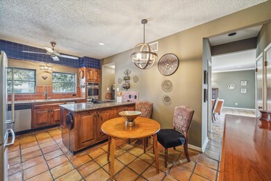 Guest bathroom between the living area and kitchen