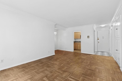 The Eastview unit 2B, New York, NY 10065 - photo 3
