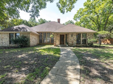 2803 Gleneagles Dr, Ennis, TX 75119 - photo 2