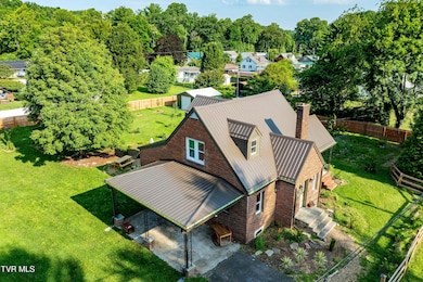 461 S Shady Ave, Damascus, VA 24236 - photo 7