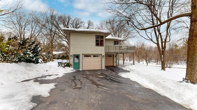 1037 Edgewater Dr, Naperville, IL 60540 - photo 4