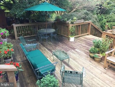 4327 Wickford Rd, Baltimore, MD 21210 - photo 2