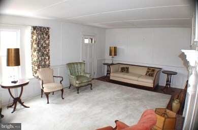 498 Pierpont St, Petersburg, WV 26847 - photo 5