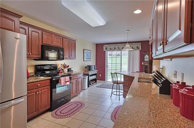 1256 Lindenwood Ln, Easton, PA 18040 - photo 5