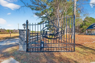 260 Freedom Rd, Smithfield, NC 27577 - photo 6