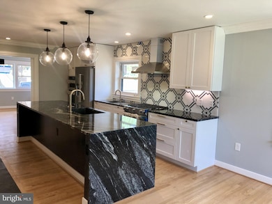 7213 Park Terrace Dr, Alexandria, VA 22307 - photo 4