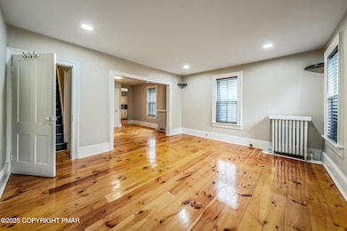 703 Scott St, Stroudsburg, PA 18360 - photo 2