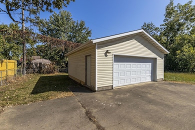 2025-9-11 1538 Frank Rd 006