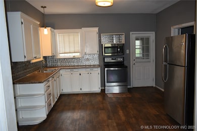 711 E Kirk St, Hugo, OK 74743 - photo 6