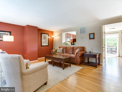 13939 Winding Ridge Ln, Centreville, VA 20121 - photo 4