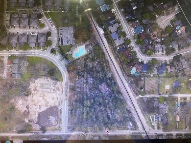 5400 Creekmont Dr, Houston, TX 77091 - photo 2