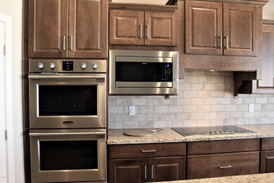 2331 DOUBLE OVENS & MICROWAVE
