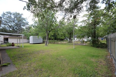 3412 Briar Ln, Bay City, TX 77414 - photo 4