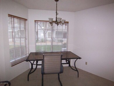 Dining Area (2)