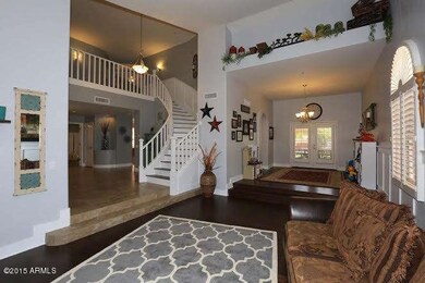 32 LIV RM, DIN RM, STAIRWAY