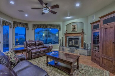 Night-Family Room2