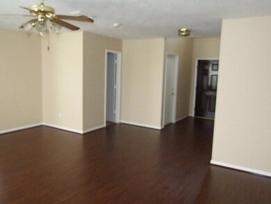 6310 Calton Cove Cir, Houston, TX 77086 - photo 5