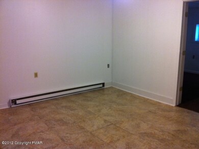 Wyoming 1C - Kitchen3