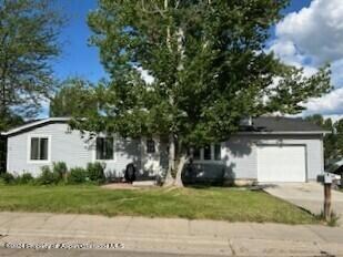 843 Columbine St, Craig, CO 81625 - photo 4