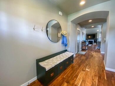 7 - entryway to living room