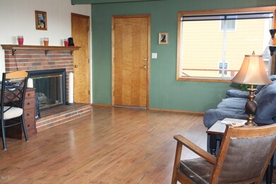 1832 SE 14th St, Lincoln City, OR 97367 - photo 3