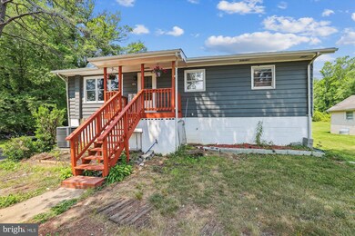 6818 Cipriano Rd, Lanham, MD 20706 - photo 2