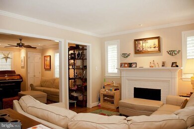 8611 Lynbrook Dr, Bethesda, MD 20814 - photo 3