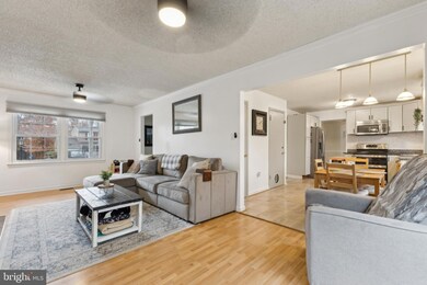 16017 Laconia Cir, Woodbridge, VA 22191 - photo 6