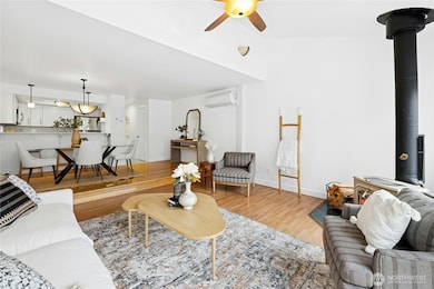 259 Shepard Way NW unit 204, Bainbridge Island, WA 98110 - photo 4