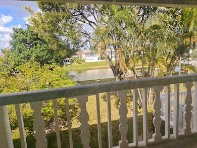 134 Camden F unit 134, West Palm Beach, FL 33417 - photo 2