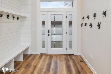 07-Front Entry_DMD_8490