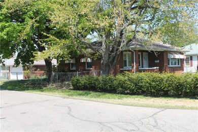 3006 13th St, Columbus, IN 47201 - photo 3